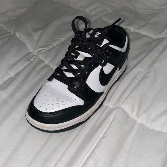 Nike Women’s Dunk Low White/Black - Picture 2 of 9